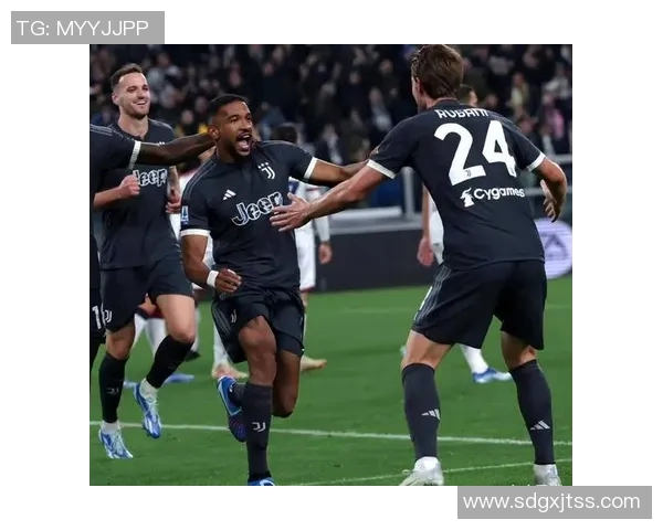 布雷默缺阵六周尤文防线危机加剧四后卫阵型或成最佳选择 布雷默缺阵六周尤文防线危机加剧四后卫阵型或成最佳选择