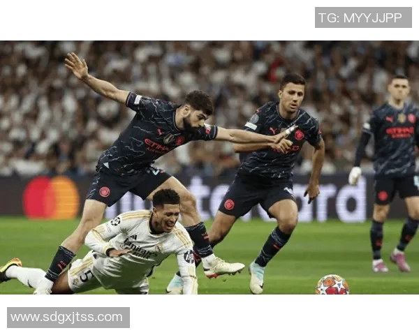 里瓦尔多称皇马具备夺欧冠条件但心系巴萨希望他们获胜 里瓦尔多称皇马具备夺欧冠条件但心系巴萨希望他们获胜