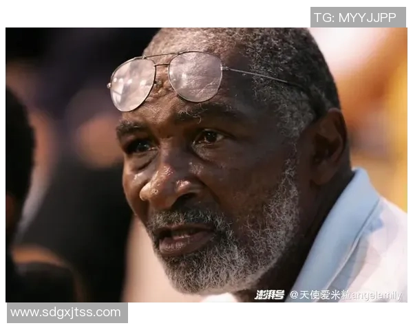 科尔盛赞56号秀威尔理查德学习能力强前途无限潜力巨大