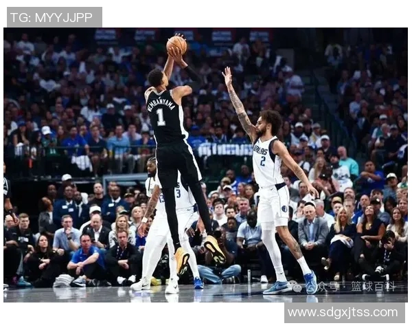 客场挑战奇才加福德和浓眉出战存疑莱夫利缺阵可能性大 客场挑战奇才加福德和浓眉出战存疑莱夫利缺阵可能性大