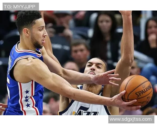 戈贝尔：以身作则展现团队精神我们在逆境中选择团结与理智