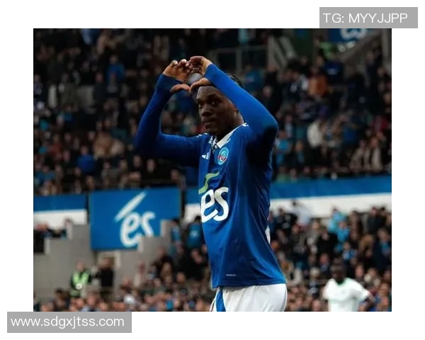 荷兰队官方宣布补招斯特拉斯堡22岁前锋埃梅加加入国家队