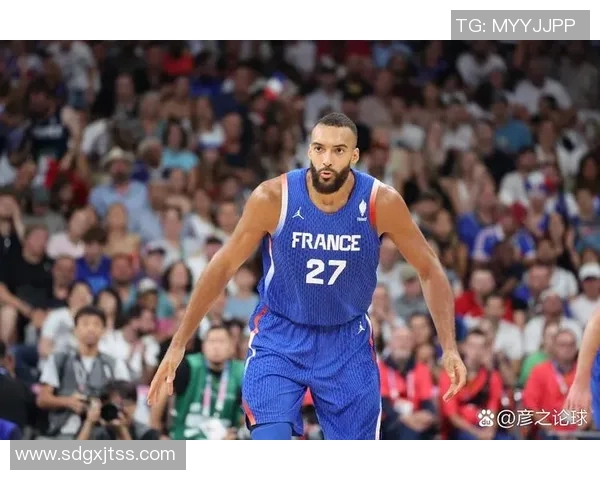 戈贝尔：团队合作是我争夺第五座最佳防守球员奖的关键心态