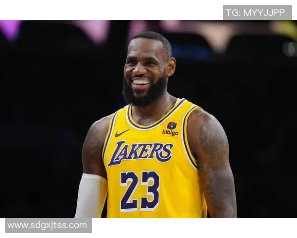 老詹父子缺席国王战美记透露其他球员均可参赛