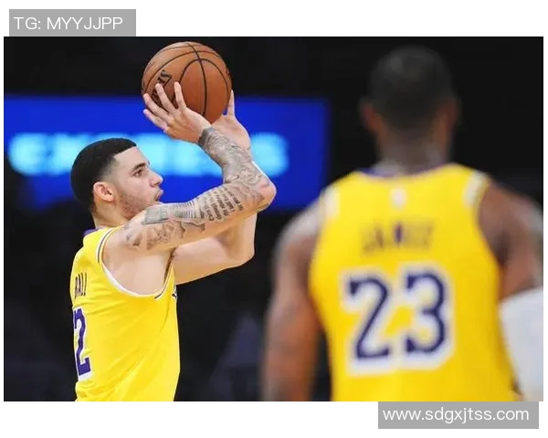 鲍尔状态低迷三分球命中率惨淡仅得3分4板6助失误频繁表现令人失望