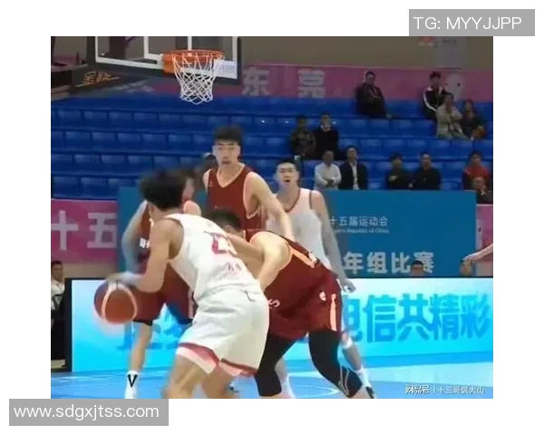 余嘉豪砍下18分9篮板浙江全运男篮战胜山东全运男篮晋级小组赛