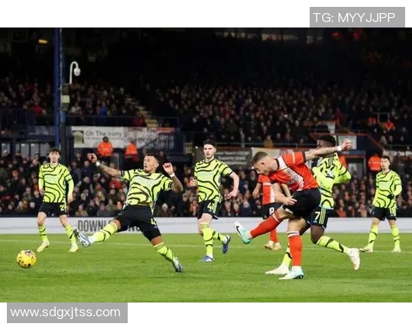 张伯伦随队训练厄德高热苏斯在列约克雷斯等四人缺席情况更新