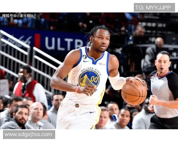 猛龙队与锋线新星朱利安里斯签约引发关注他是维密天使的弟弟