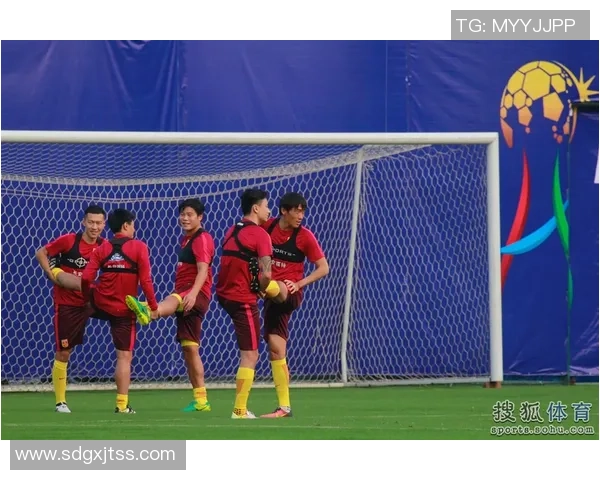 尤文图斯训练动态麦肯尼与小孔塞桑独自备战布雷默热格罗瓦暂时休息