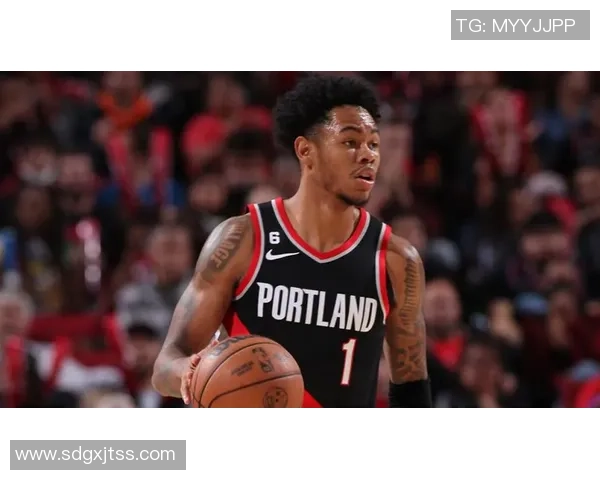 安芬尼西蒙斯自信回应防守质疑感谢教练团队的支持与信任